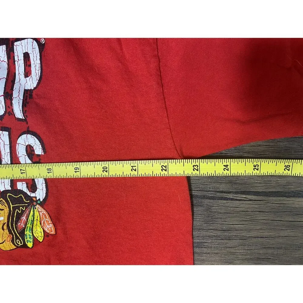 Chicago Blackhawks | Men’s Large 2013 Stanley Cup Champions Shirt - Picture 4 of 5
